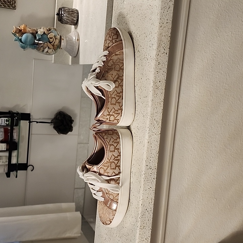 Like New Dkny girls shoes size 11 great condition